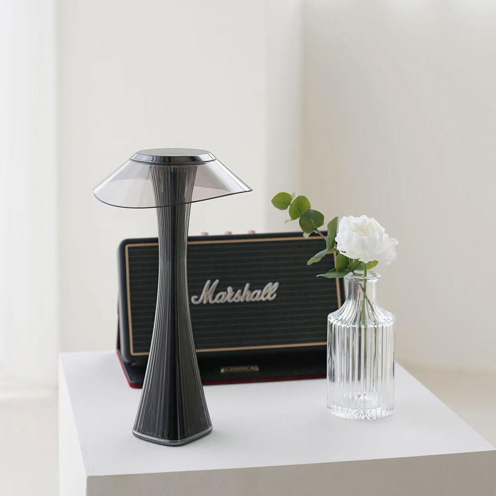 Elegant Sculpted Floor Lamp with Wireless Rechargeable Design – Versatile LED Lighting Options in Warm, Cool, and Natural White