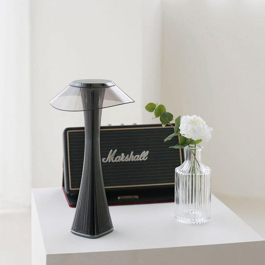 Elegant Sculpted Floor Lamp with Wireless Rechargeable Design – Versatile LED Lighting Options in Warm, Cool, and Natural White