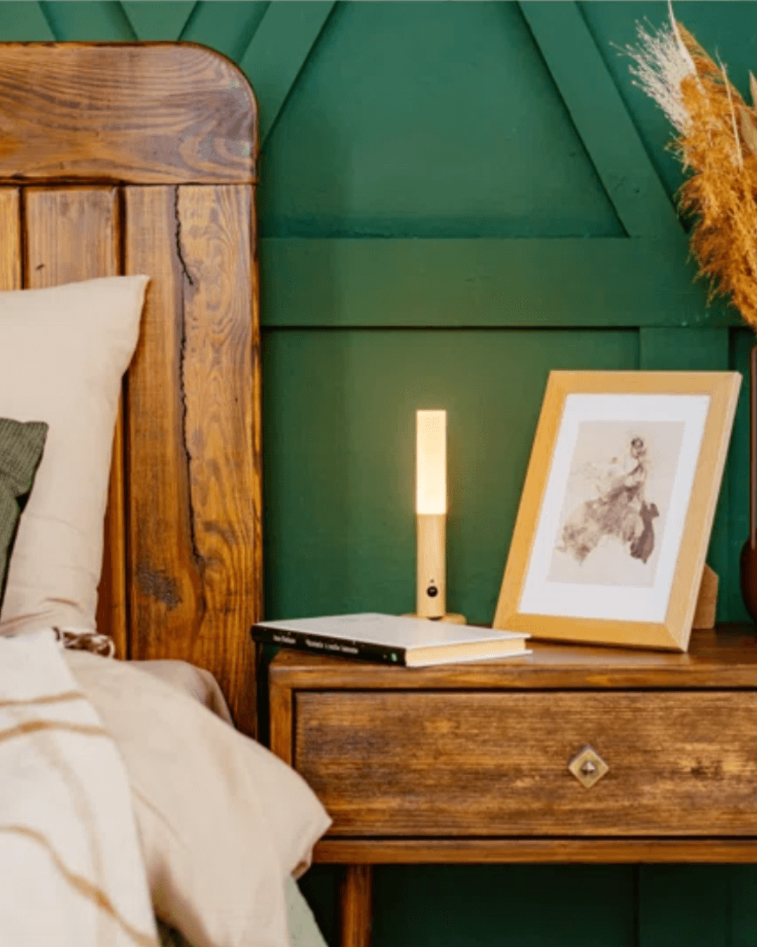 Elvar - Rechargeable Wooden Sconce