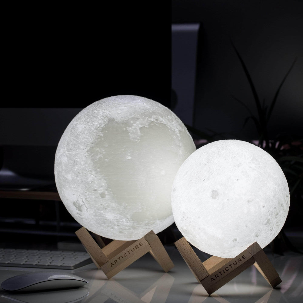 3D Moon Light Lamp with Rechargeable Battery – Portable Lunar Night Light with 6 Color Options and Wooden Base, 15cm and 20cm Sizes