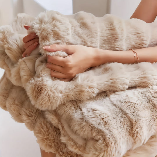 Fluffy Blanket | Cloud-like Softness | Breathable and Warm | Luxurious Feel
