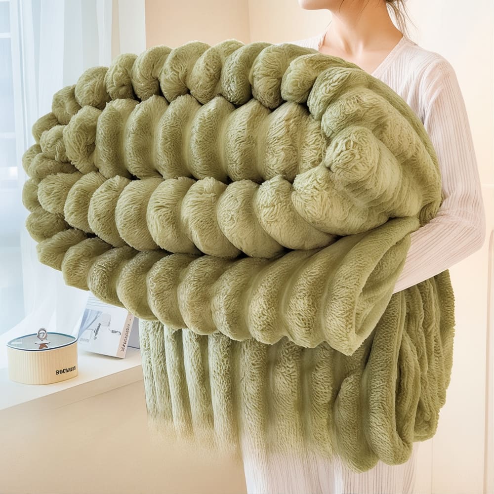 Fluffy Blanket | Cloud-like Softness | Breathable and Warm | Luxurious Feel