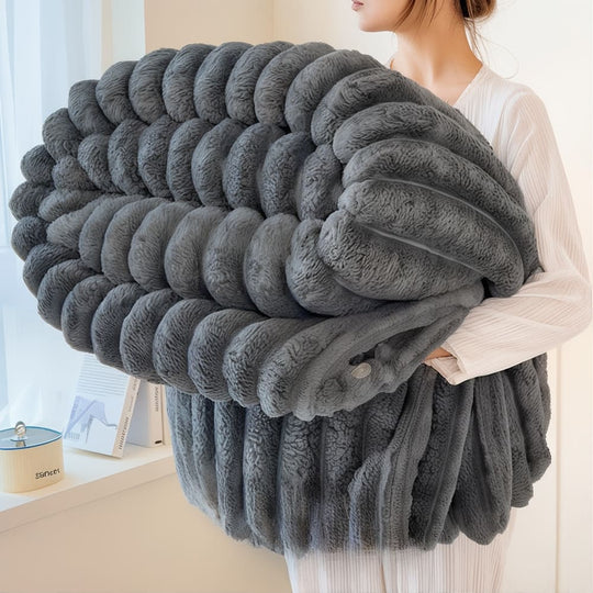 Fluffy Blanket | Cloud-like Softness | Breathable and Warm | Luxurious Feel