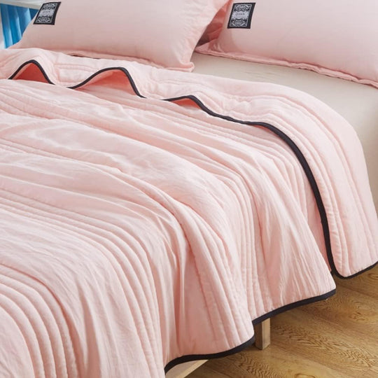 Cooling Blanket | Soft and Breathable | Moisture-Resistant | Hypoallergenic