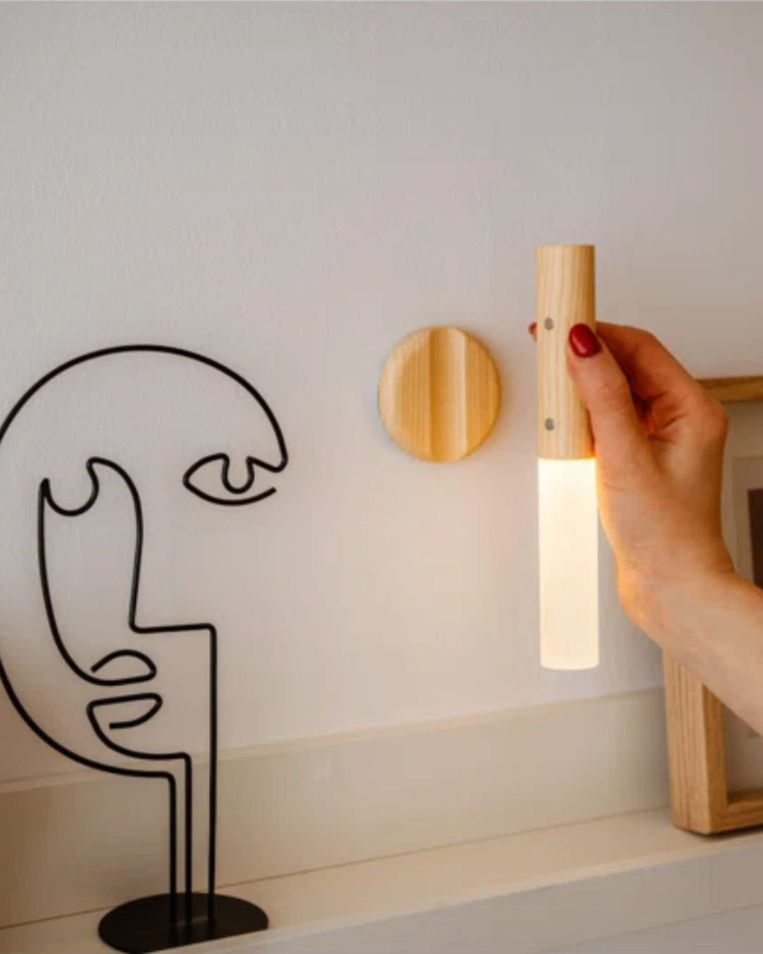 Elvar - Rechargeable Wooden Sconce