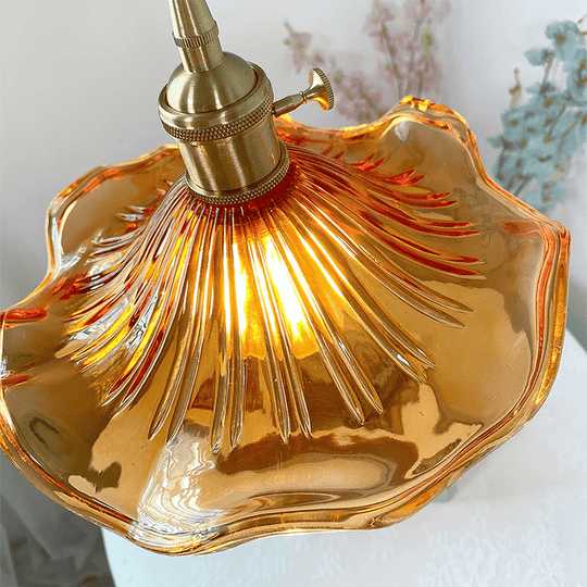 Elegant Hibiscus Flower Pendant Lamp – Stylish & Modern Lighting Decor