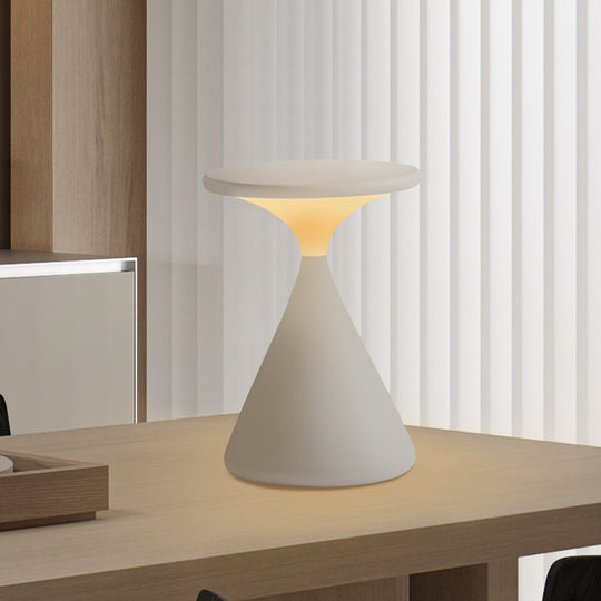 Cordless Hourglass Table Lamp with Adjustable Brightness – Modern LED Battery Operated Lamp for Home and Office