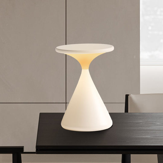 Cordless Hourglass Table Lamp with Adjustable Brightness – Modern LED Battery Operated Lamp for Home and Office