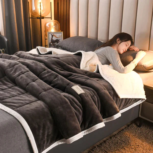 Serenity | Luxury & Warm Winter Blanket | Insulated | Ultra-Soft and Breathable