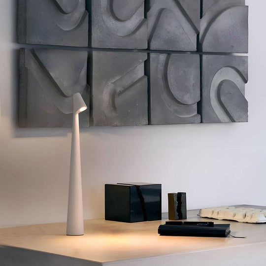 SleekLuxe Cordless LED Table Lamp – Dimmable, Rechargeable & Modern Lighting