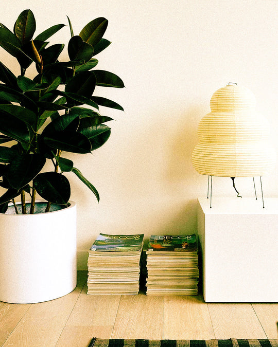 Lampe sur pied en papier japonais avec abat-jour en washi écologique – Design minimaliste pour une illumination sereine
