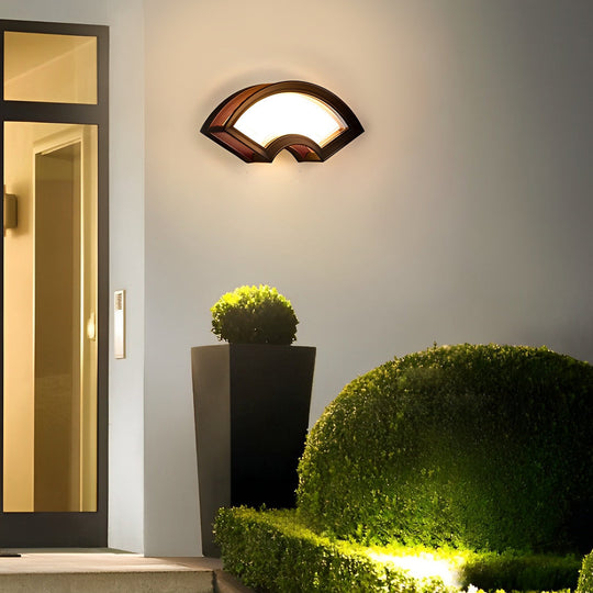 Modern Waterproof Outdoor Wall Light – Black and Gold Aluminum Exterior Wall Sconce with IP65 Rating for Garden and Porch