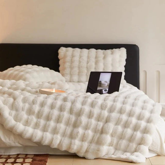 Variant image for Luxurious Double-Sided Faux-Fur Throw Blanket – Soft, Cozy, 50 x 60 Inches, Machine Washable-5