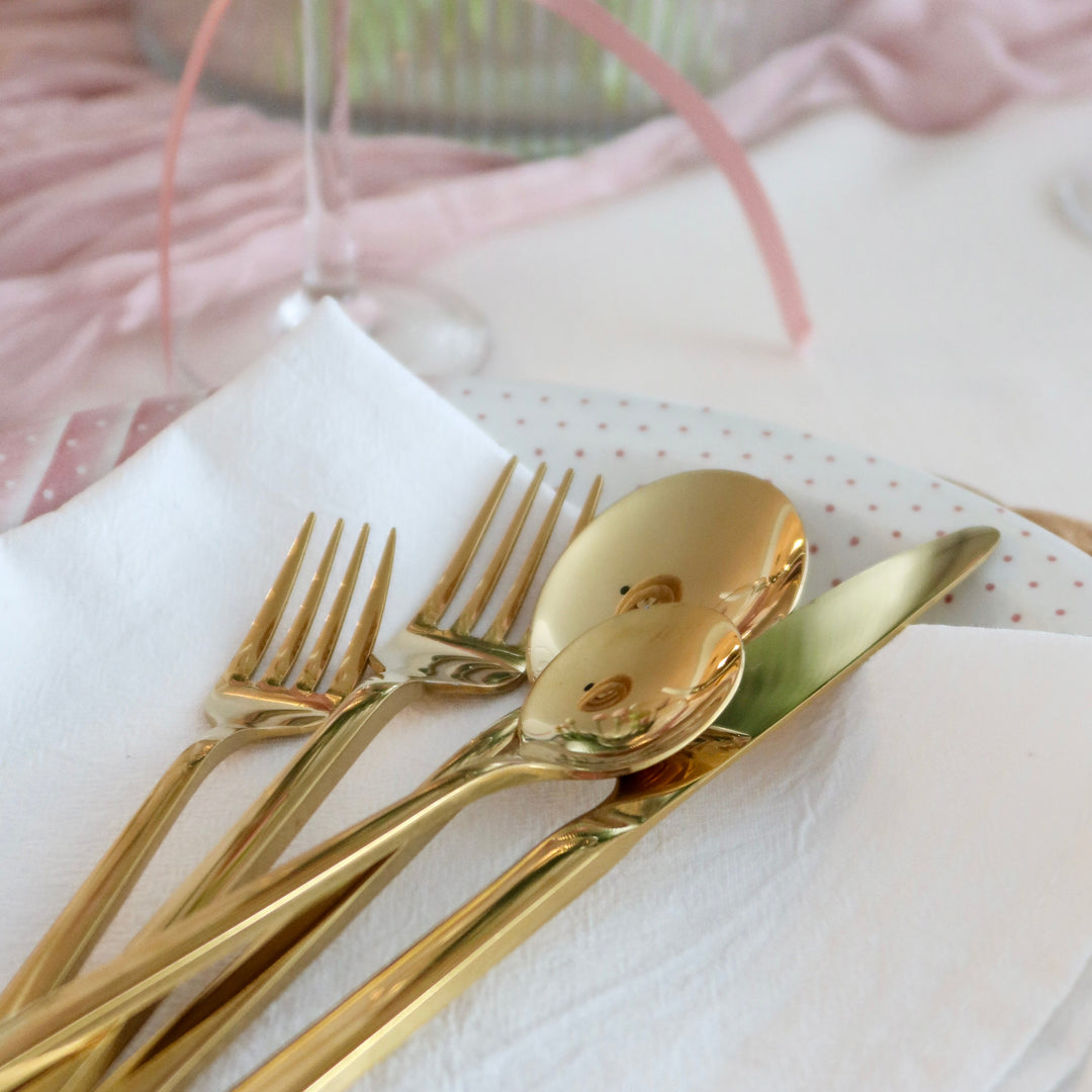 30-Piece Flatware Set for 6 – Premium Stainless Steel Cutlery Set in Gold, Black, Silver, and Rose Gold, Dishwasher Safe