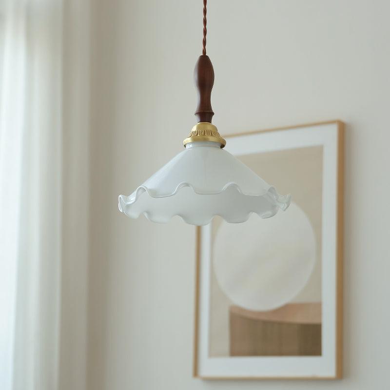 Modern Flower Pendant Light – Stylish Brass and Glass Ceiling Light Fixture for Kitchen and Living Spaces