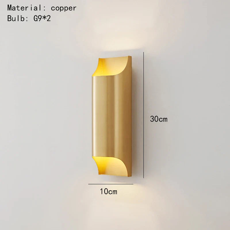 Modern Brass LED Wall Sconce for Directional Lighting – Elegant Wall Lamp for Home Décor and Foyer
