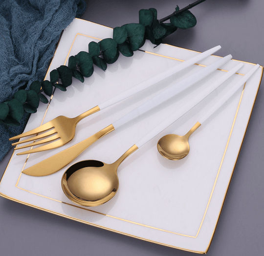 Modern White and Gold Flatware Set – 24-Piece Stainless Steel Cutlery for Elegant Dining