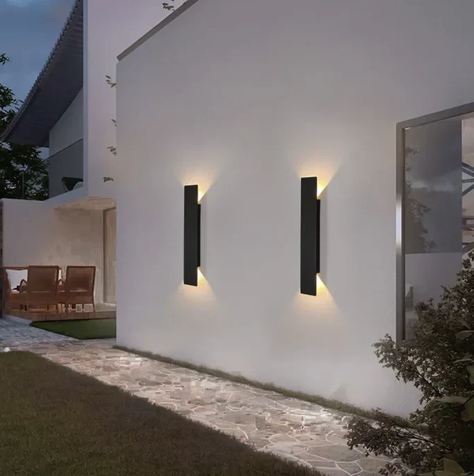 Durable Outdoor Wall Lamp – Weatherproof & Stylish Lighting