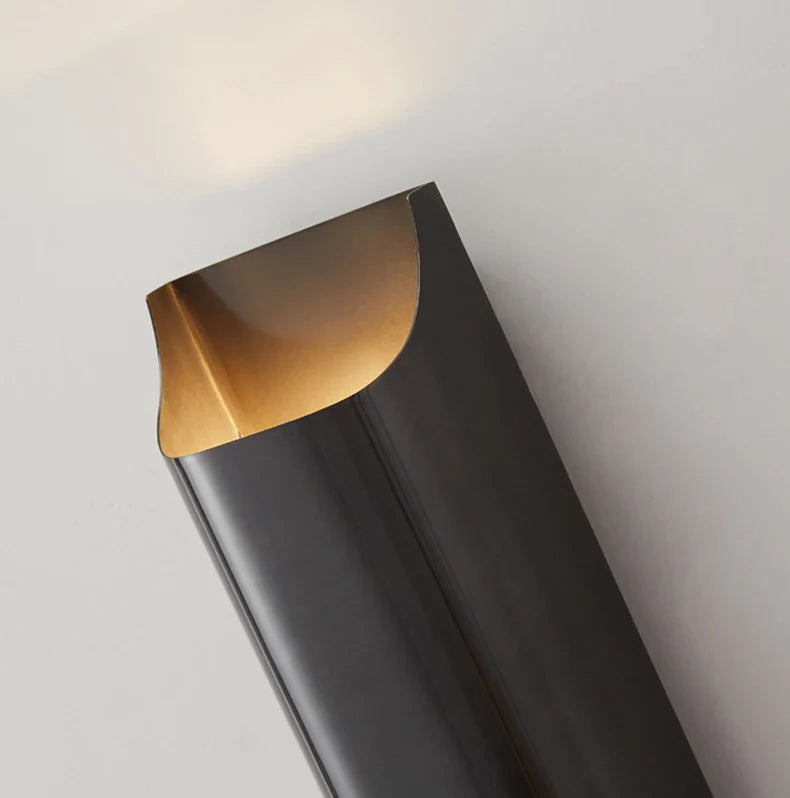 Modern Brass LED Wall Sconce for Directional Lighting – Elegant Wall Lamp for Home Décor and Foyer