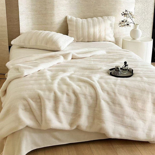 Plush Striped Faux Fur Blanket – Soft and Cozy 50x60 Inch Throw for Ultimate Comfort