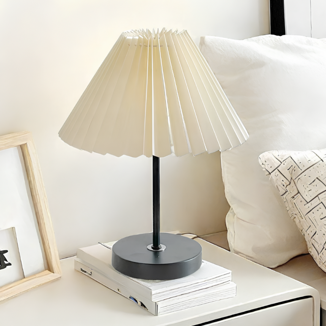 Elegant Dimmable Table Lamp with Pleated Fabric Shade – USB Plug-in Bedside or Desk Lamp for Warm White Light
