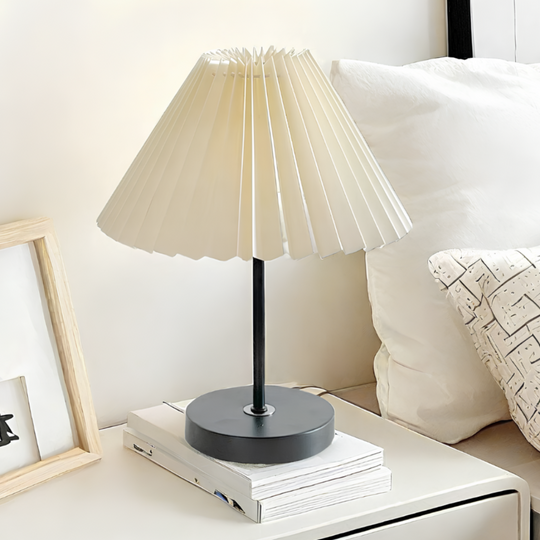 Elegant Dimmable Table Lamp with Pleated Fabric Shade – USB Plug-in Bedside or Desk Lamp for Warm White Light