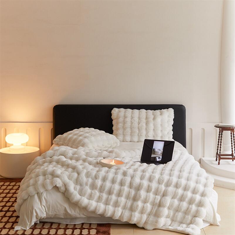 Luxurious Double-Sided Faux-Fur Throw Blanket – Soft, Cozy, 50 x 60 Inches, Machine Washable