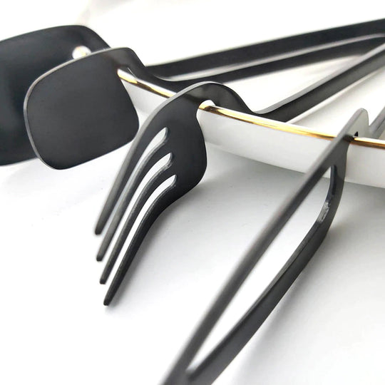 Sculptural 16-Piece Cutlery Set with Hook Design – Elegant Stainless Steel Silverware Set for Dining