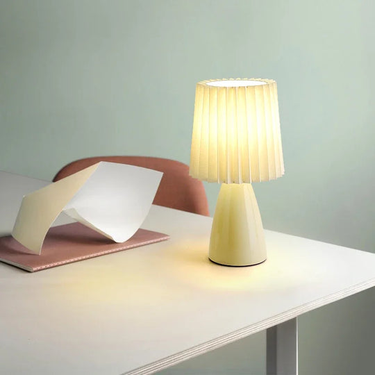 Ceramic LED Table Lamp with 3 Color Settings, Dimmable Brightness, USB-Powered – Stylish Bedside or Desk Lamp