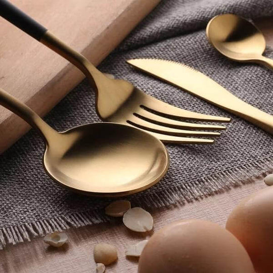 Modern Black and Gold Flatware Set – 24-Piece Stainless Steel Cutlery Set for Elegant Dining