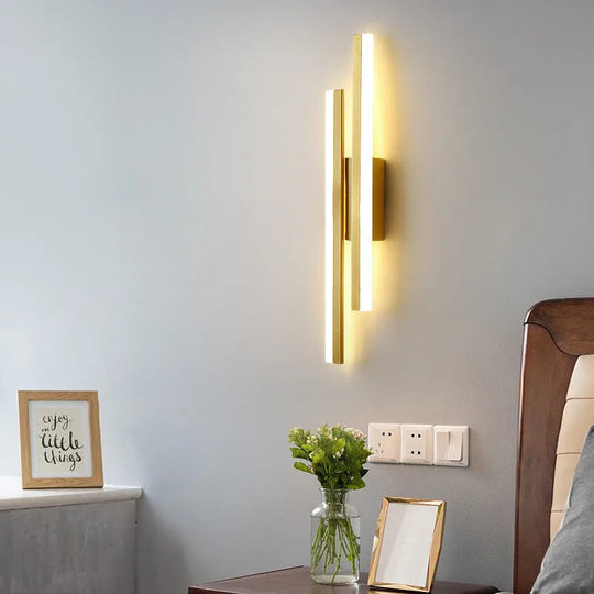 Modern LED Wall Light – Sleek & Minimalist Lighting for Hallways & Living Spaces