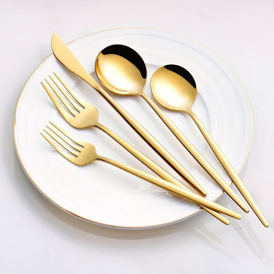 Elegant 20-Piece Cutlery Set with Knives, Forks, and Spoons – Stylish Silverware Set for Dining Occasions